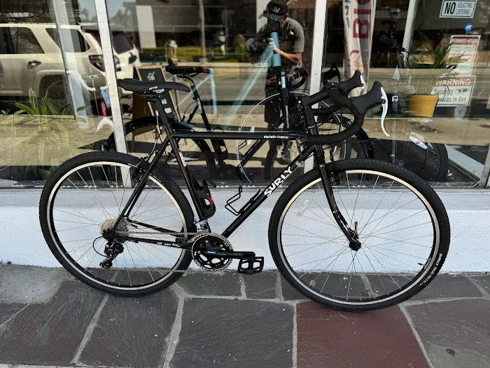 La Cicla Bike Shop Picture 9