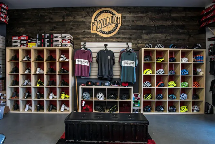 Revolution Bike Shop Picture 6