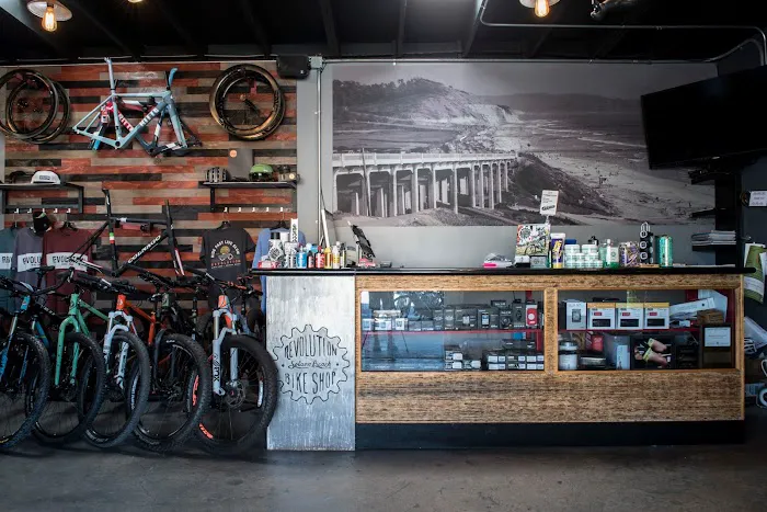 Revolution Bike Shop Picture 9