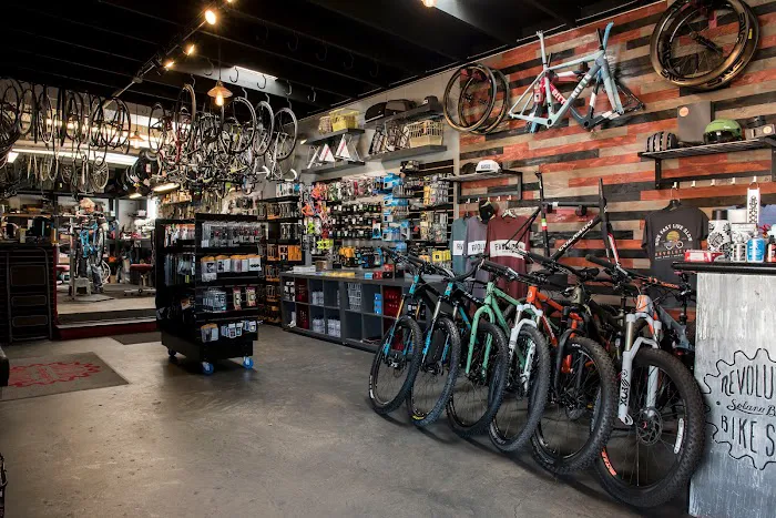 Revolution Bike Shop Picture 10
