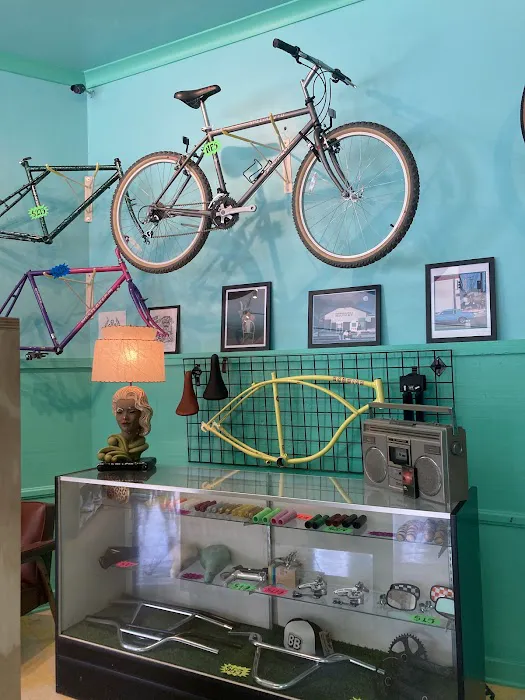 Boom Boom Bike Room Picture 1