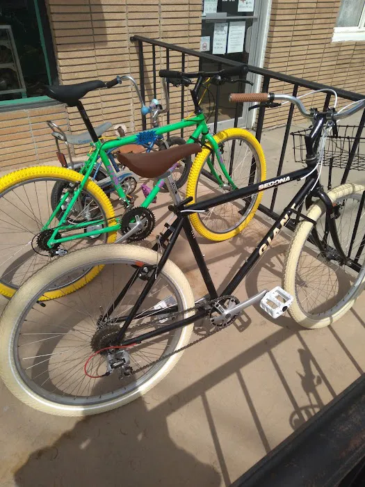 Boom Boom Bike Room Picture 8