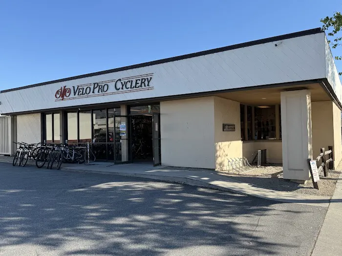 Velo Pro Cyclery Picture 6