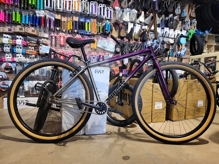 SD Wheel Works Bicycle Garage Picture 3