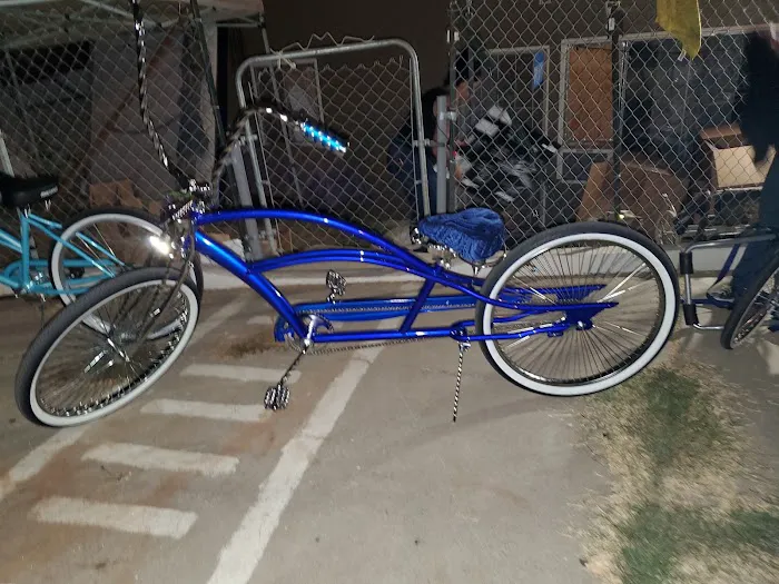 619 Lowrider Bikes and Parts Picture 3