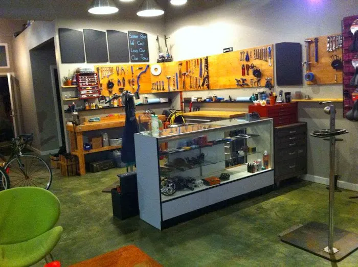 MJ's Cyclery Picture 10