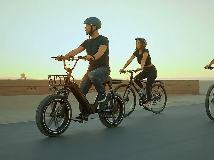 Coastal Cruiser Electric Bikes Picture 2