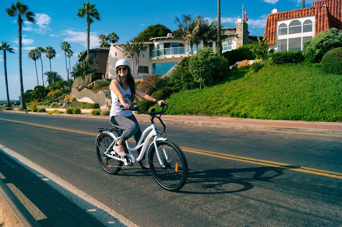 Coastal Cruiser Electric Bikes Picture 3