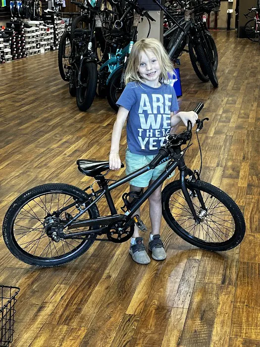 Alan's Bike Shop Picture 1