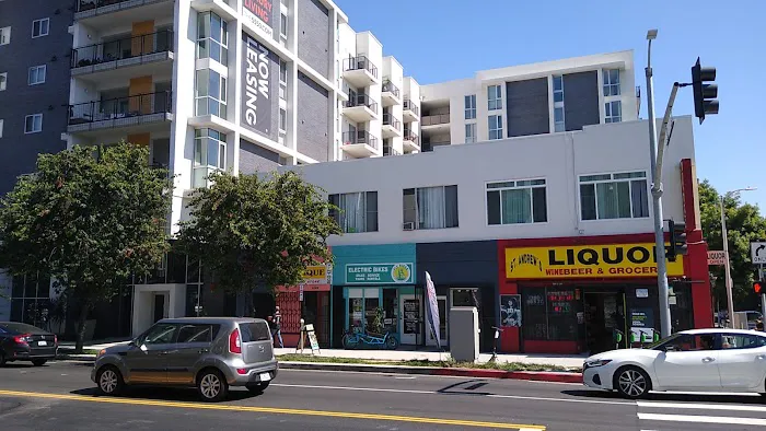 LA Fly Rides Picture 1
