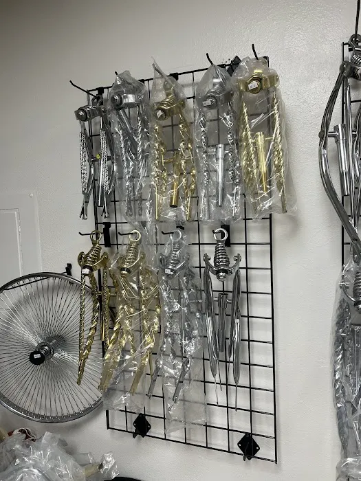 Galindos lowrider bikes and rc shop Picture 1