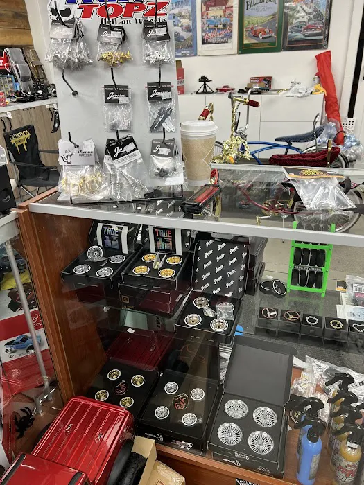 Galindos lowrider bikes and rc shop Picture 5