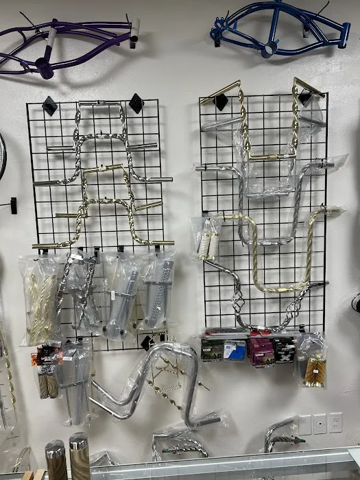 Galindos lowrider bikes and rc shop Picture 8