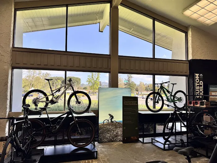 THE HUB Bike Shop Picture 4
