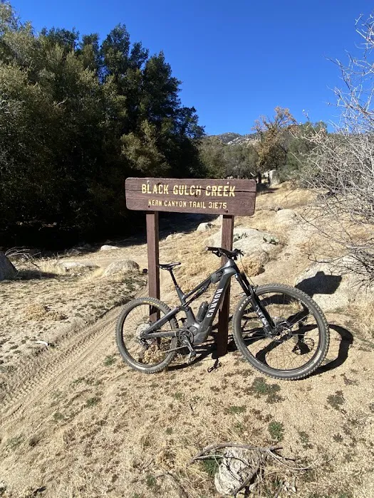 THE HUB Bike Shop Picture 6