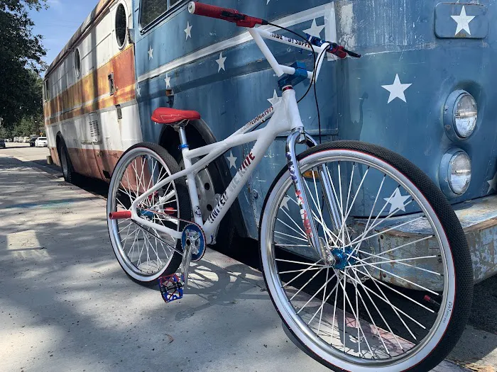 Omega Bicycle Shop Picture 7