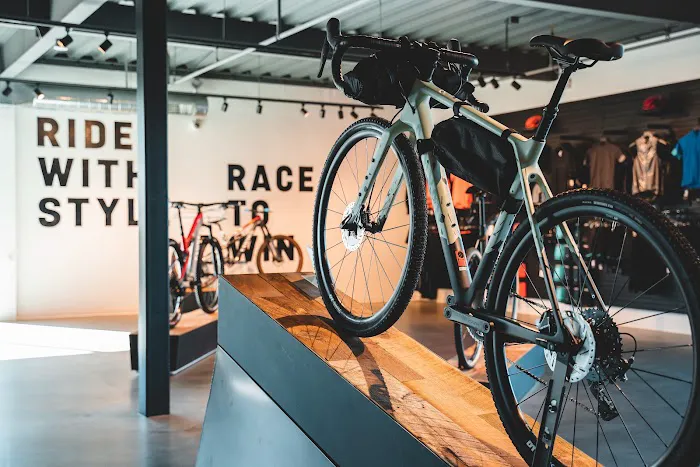 Canyon Bicycles USA Picture 3