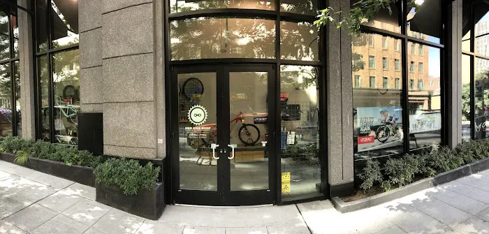 Mello Fellos Bike Shop Picture 4