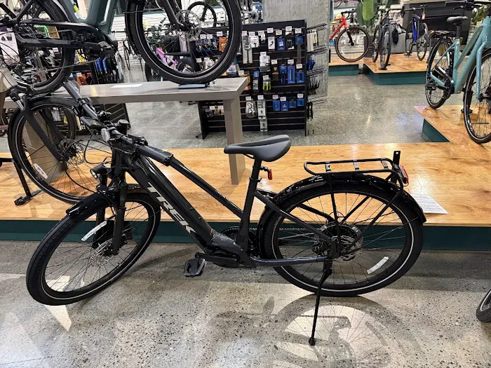 Mello Fellos Bike Shop Picture 6