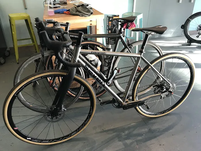 Cascade Bicycle Studio Picture 5