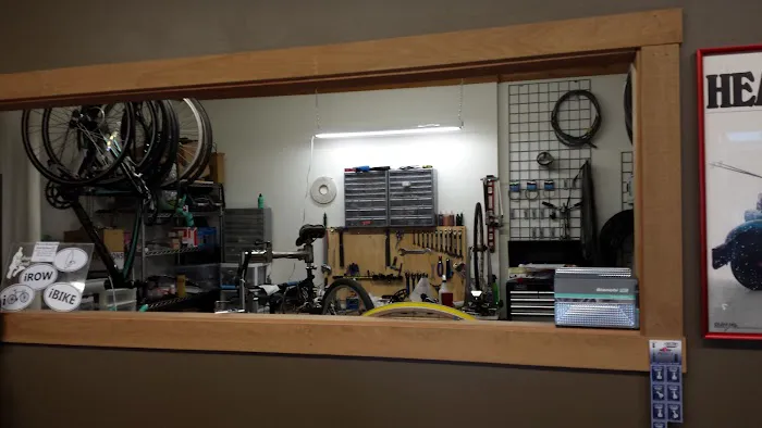 Spider's Bike, Ski & Tennis Lab LLC Picture 4