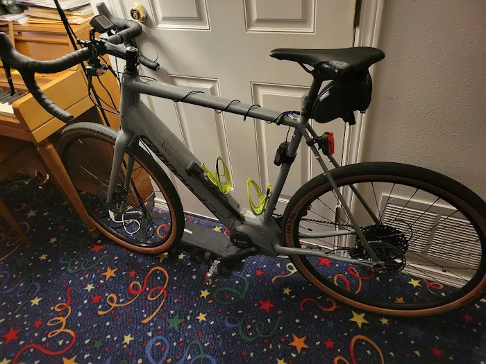 Opalescent Cyclery Picture 2