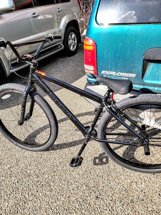 Harvy's Bike Shop Picture 10