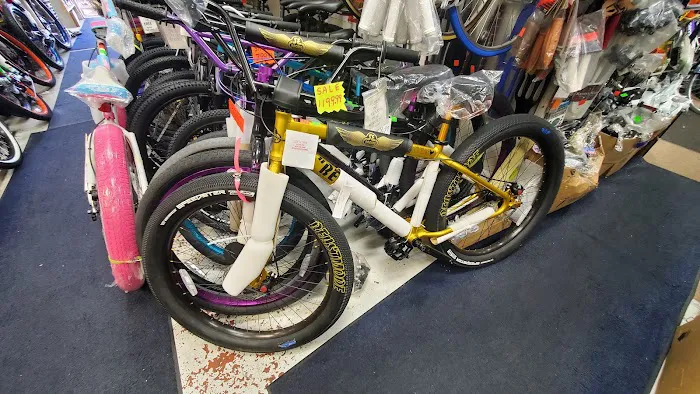 Harvy's Bike Shop Picture 8