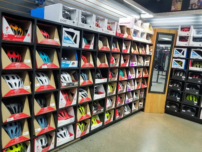 Bicycle Centres of Everett Ski and Snowboard Picture 5