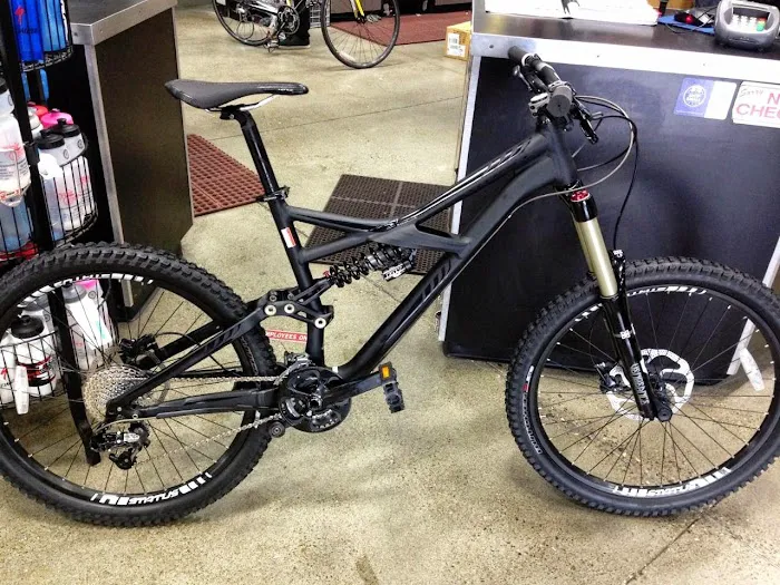 Bicycle Centres of Everett Ski and Snowboard Picture 6