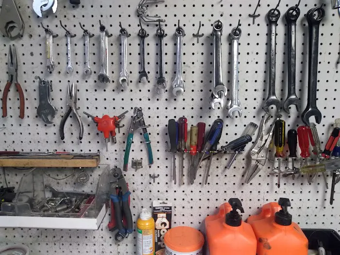 Sharing Wheels Community Bike Shop Picture 2
