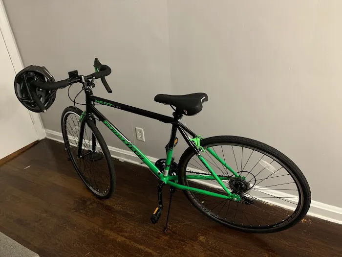AC Clutch Bicycle Shop Picture 9