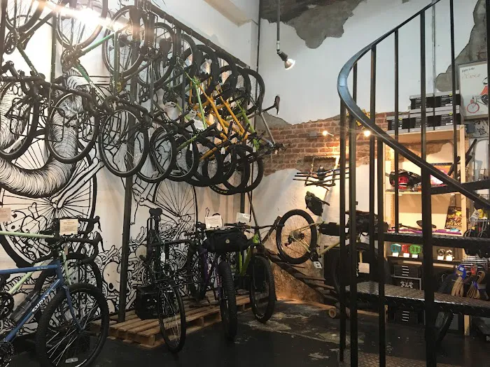 Loose Nuts Cycles Picture 9
