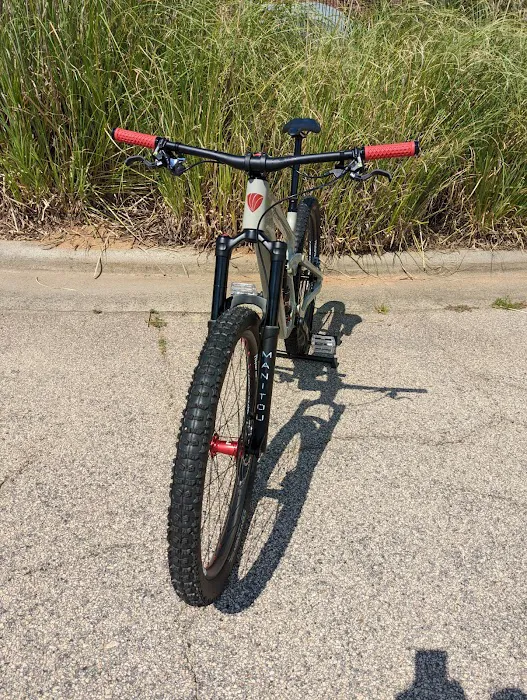 Defender Bikes Picture 5
