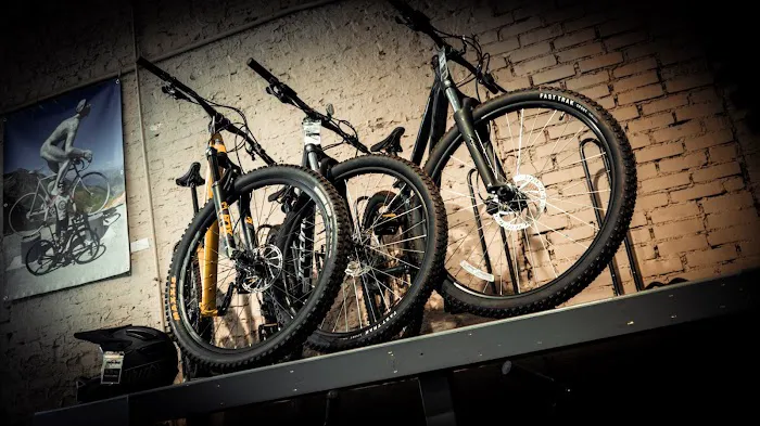 Spirited Cyclist Bike Shop Picture 9