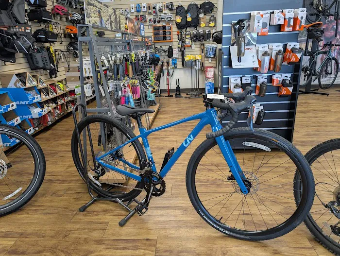 The Right Gear Bicycle Shop Picture 4