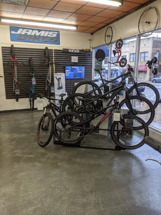 Skinny Wheels Pedals and Pints Picture 2