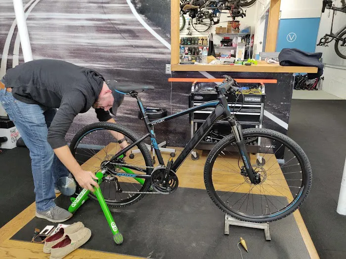 Victory Bicycle Studio Picture 3