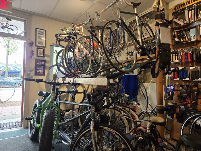 Cycle Classics Bicycle & Restoration Shop Picture 3