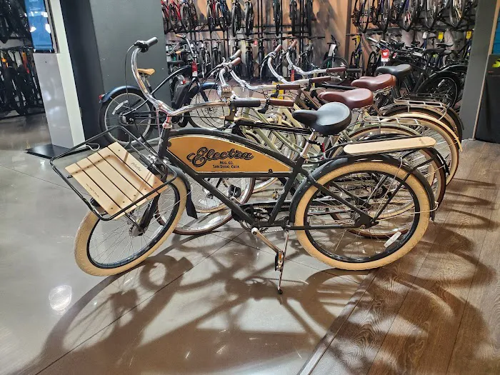 Trek Bicycle Henderson Picture 6