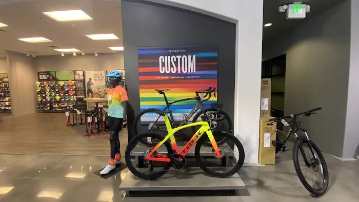 Trek Bicycle Henderson Picture 3