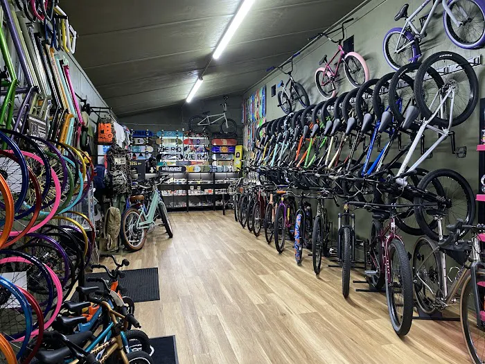 Poynter Brothers Pro Bike and Skate Shop Picture 10