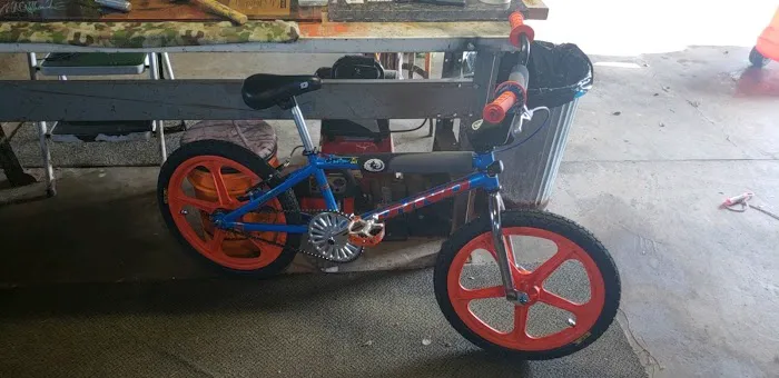 Hardin's Bicycle Shop Picture 2