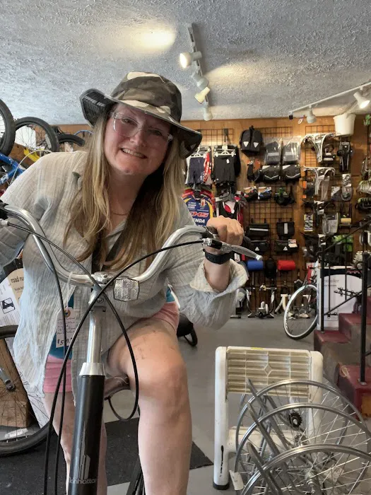 Hardin's Bicycle Shop Picture 3