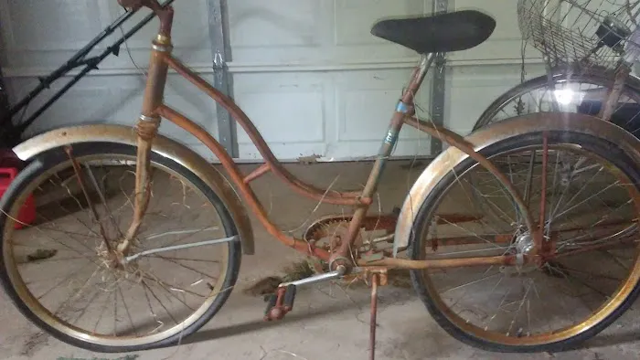 Hardin's Bicycle Shop Picture 6