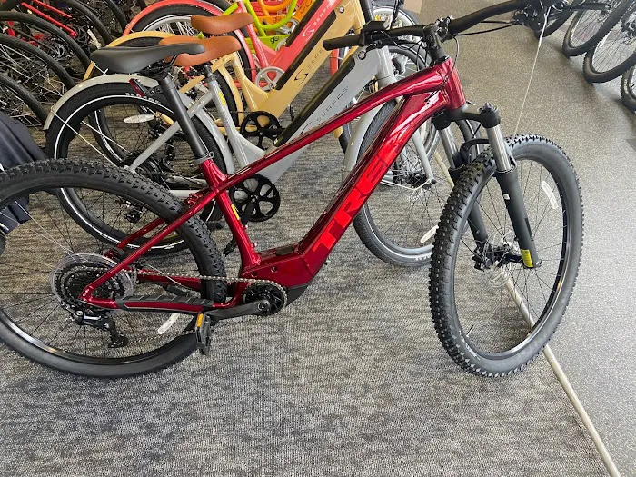 Kirk's Bike Shop Picture 6