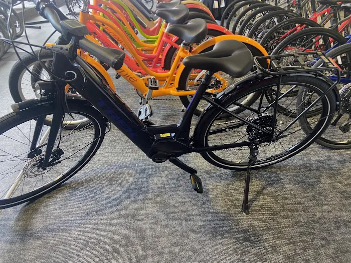 Kirk's Bike Shop Picture 5