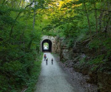 Best US Rail Trails for Leisure Cyclists: Relaxed Routes and Real Stories