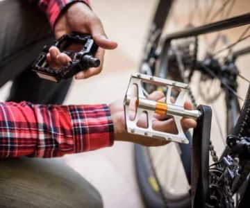 Choosing the Right Pedals: Clipless, Platform, or Hybrid