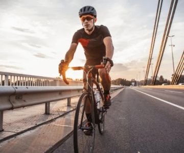 The Benefits of Cross-Training for Cyclists: Strength, Endurance, and Injury Prevention